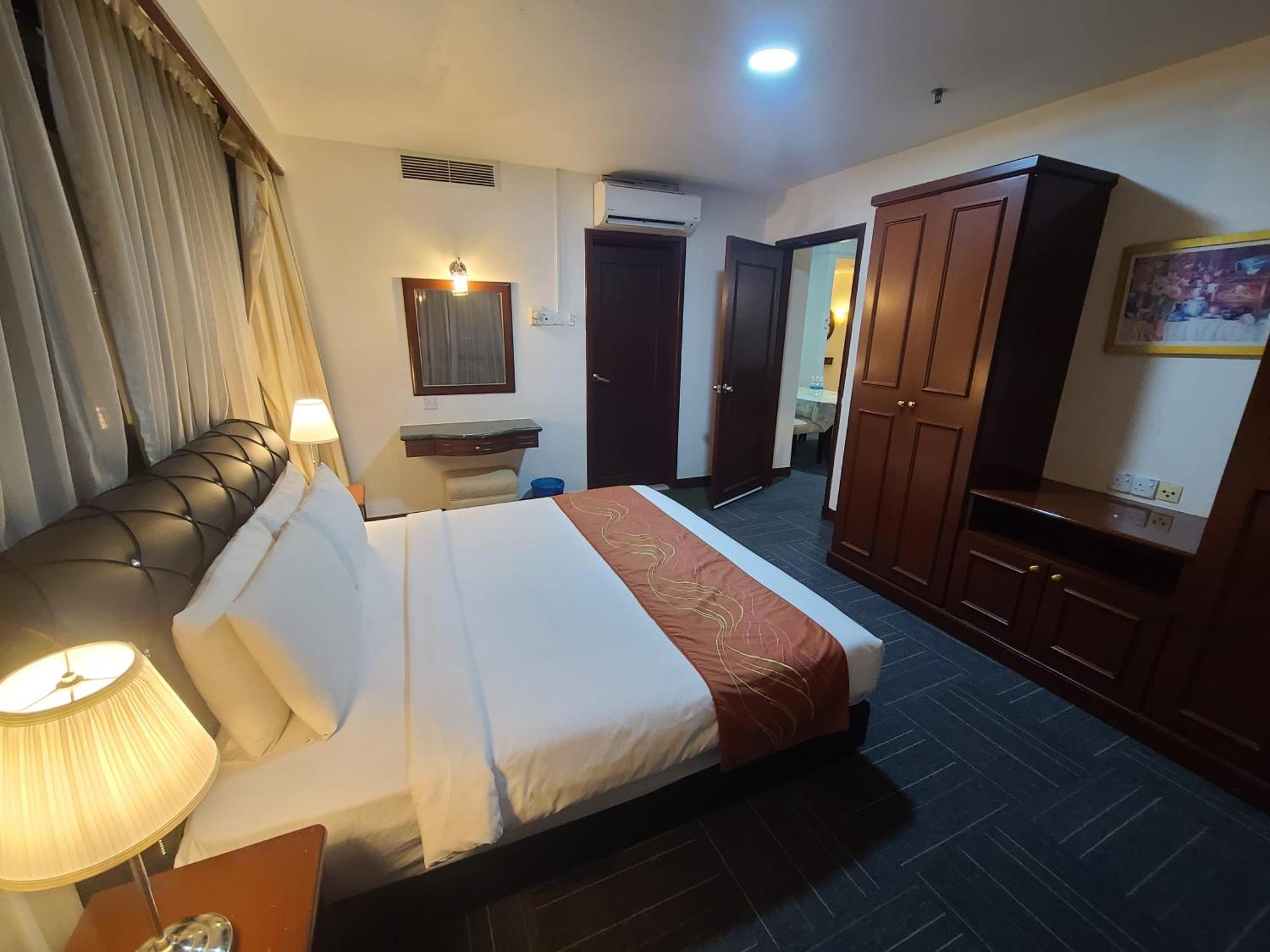Kl Time Square Hotal Sarvice Suite 쿠알라룸푸르 외부 사진