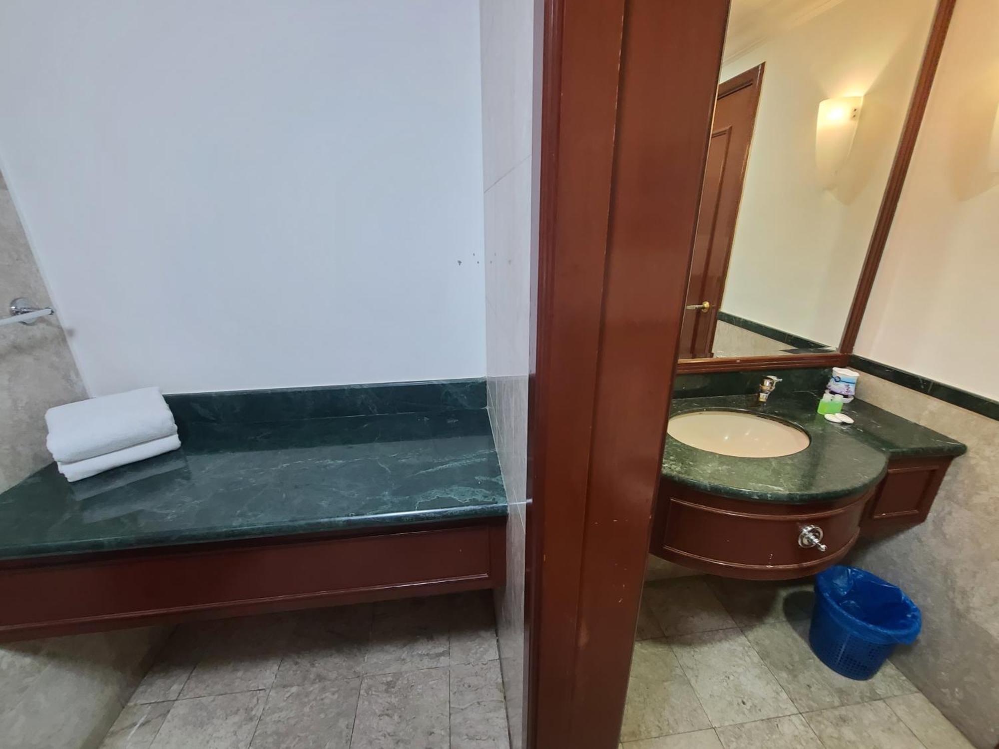 Kl Time Square Hotal Sarvice Suite 쿠알라룸푸르 외부 사진
