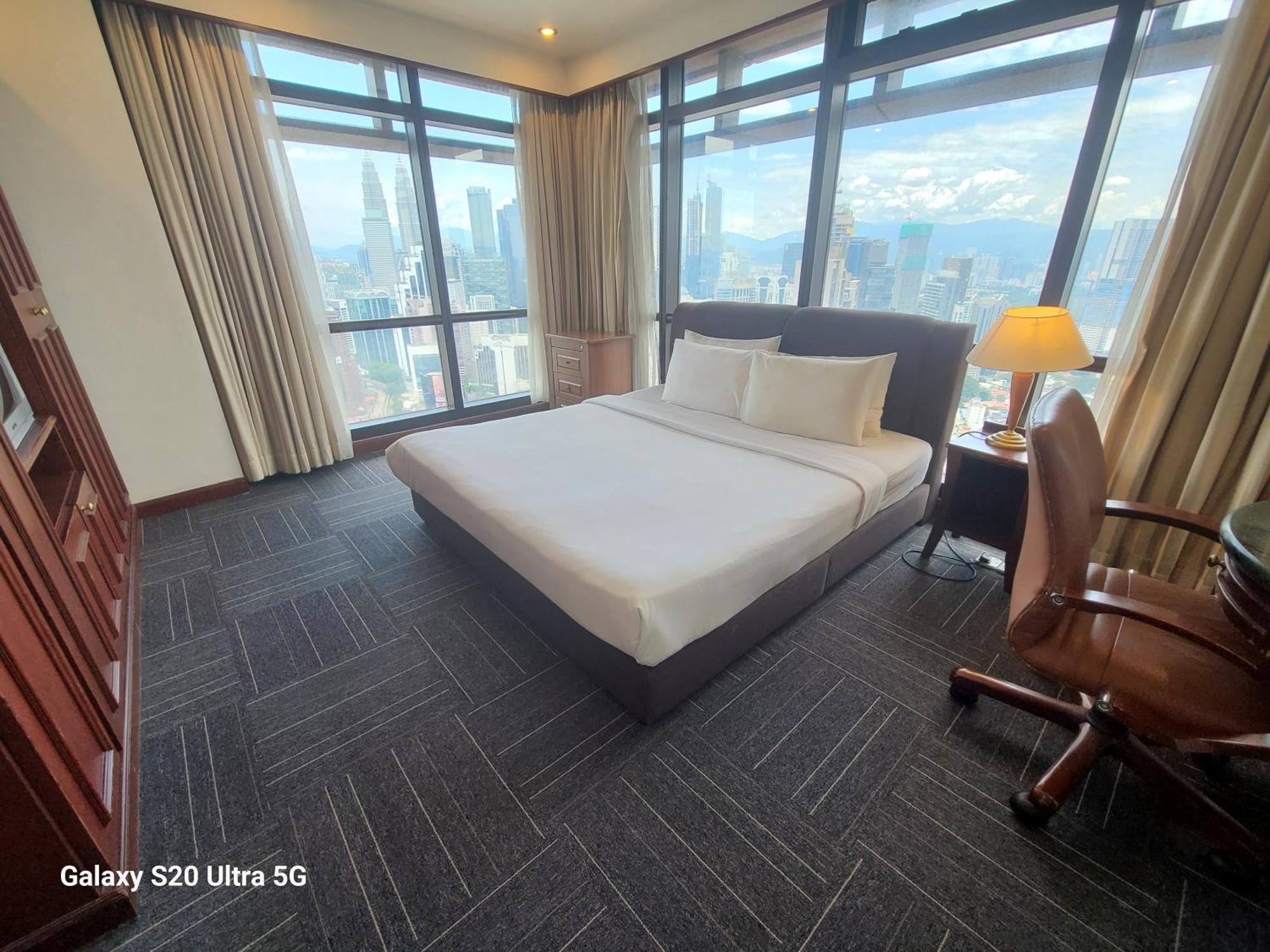 Kl Time Square Hotal Sarvice Suite 쿠알라룸푸르 외부 사진
