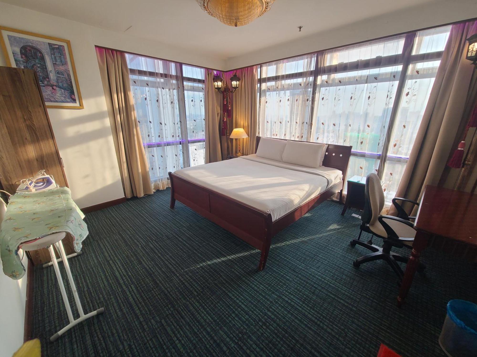 Kl Time Square Hotal Sarvice Suite 쿠알라룸푸르 외부 사진