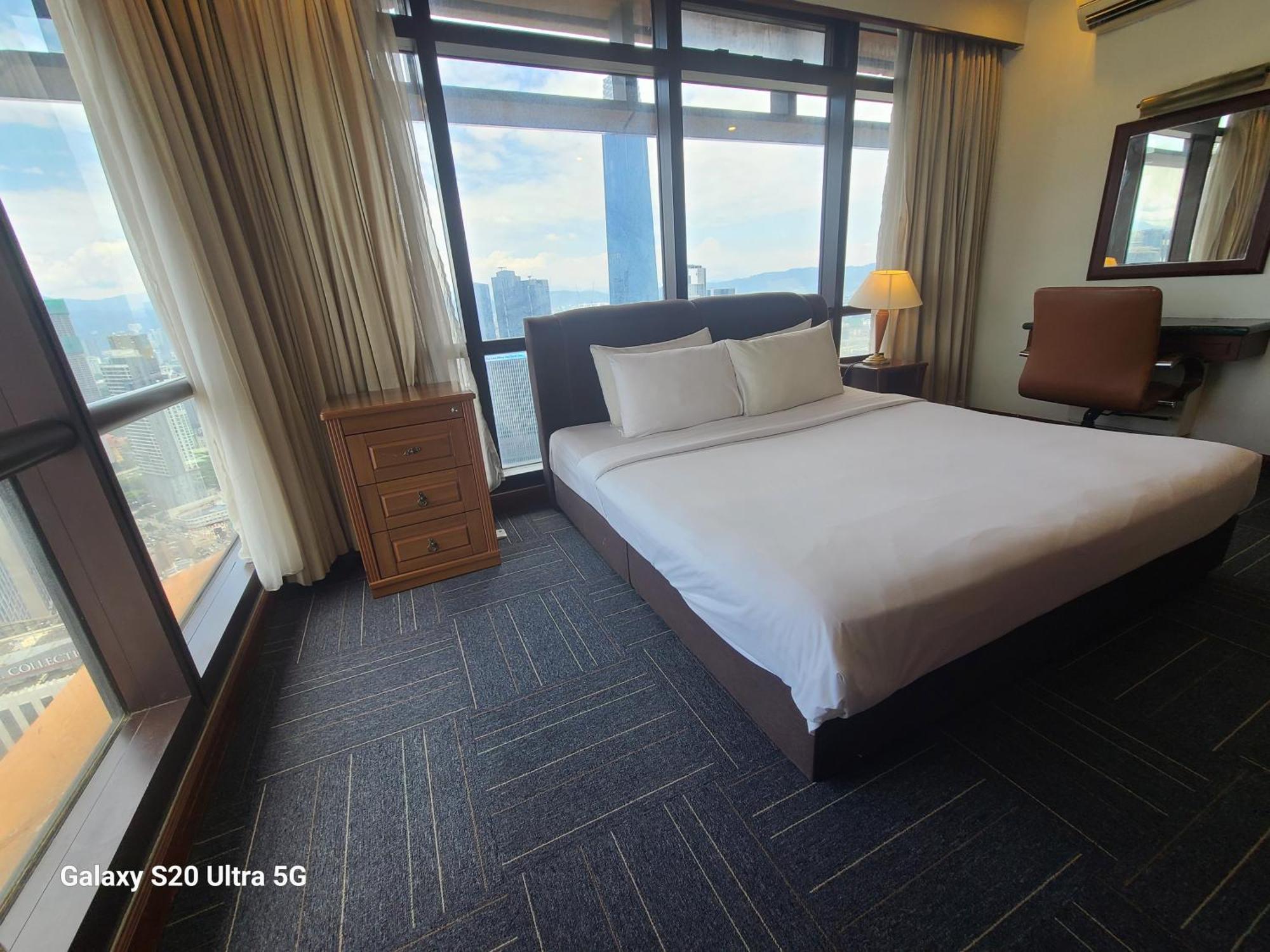 Kl Time Square Hotal Sarvice Suite 쿠알라룸푸르 외부 사진