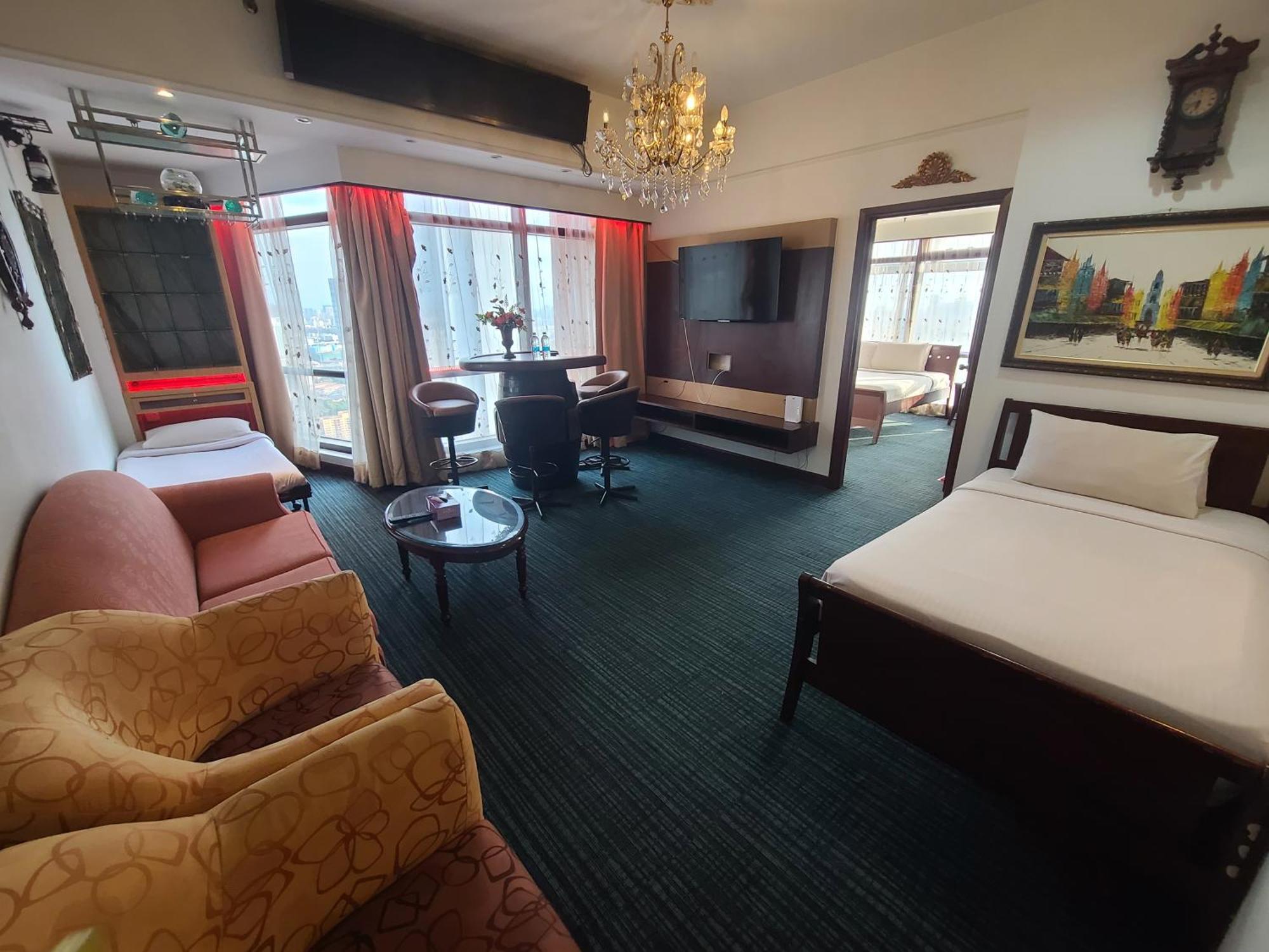 Kl Time Square Hotal Sarvice Suite 쿠알라룸푸르 외부 사진