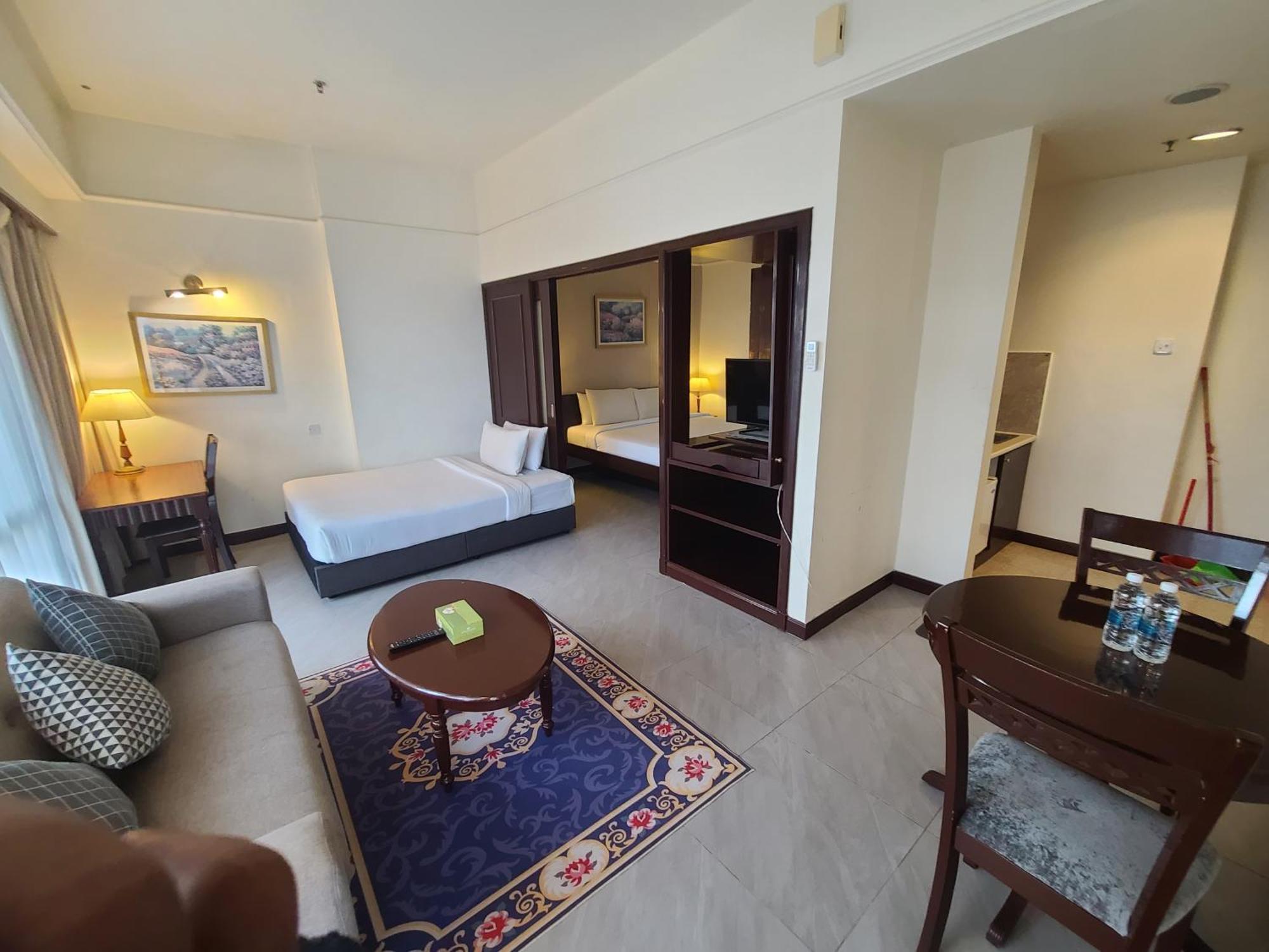 Kl Time Square Hotal Sarvice Suite 쿠알라룸푸르 외부 사진